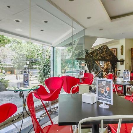 Reddoorz Plus Near Monumen Nasional Джакарта Экстерьер фото