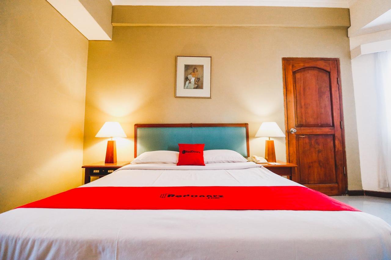 Reddoorz Plus Near Monumen Nasional Джакарта Экстерьер фото
