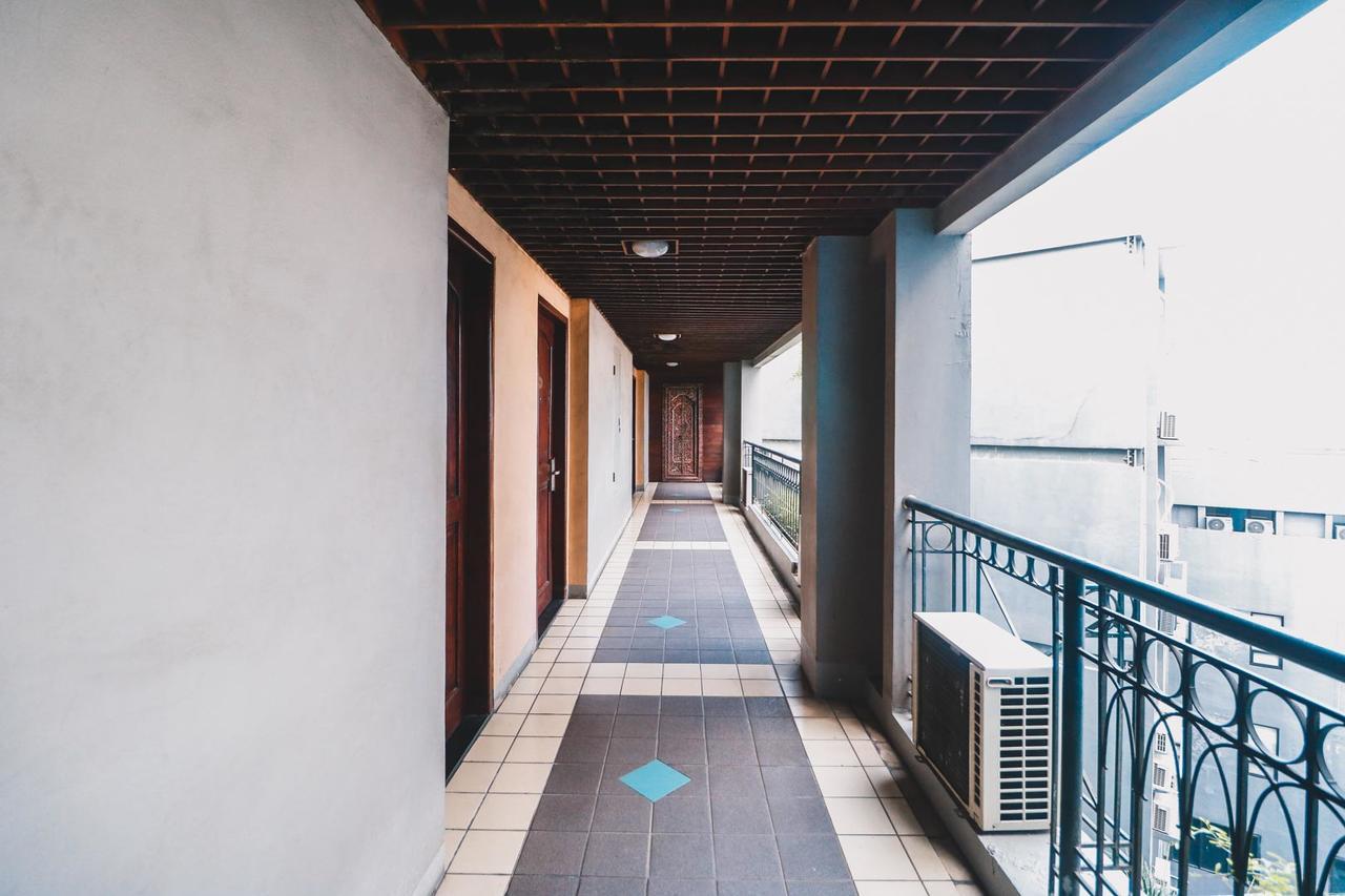 Reddoorz Plus Near Monumen Nasional Джакарта Экстерьер фото