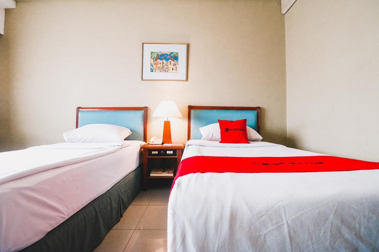 Reddoorz Plus Near Monumen Nasional Джакарта Экстерьер фото
