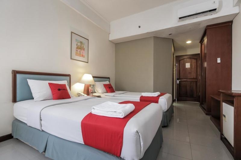 Reddoorz Plus Near Monumen Nasional Джакарта Экстерьер фото